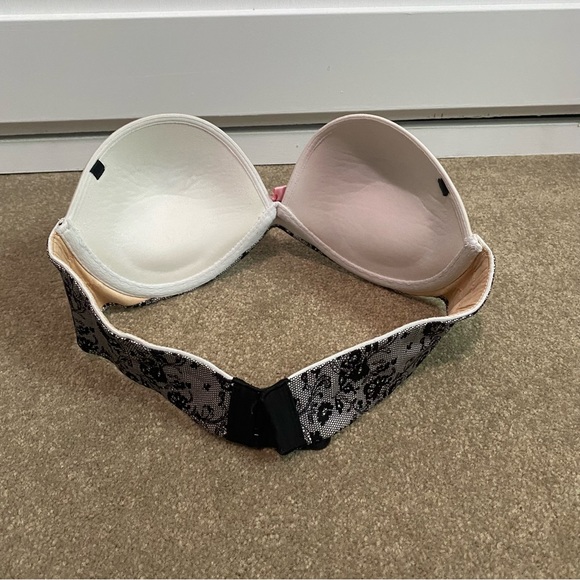 Strapless Push Up Bra - Picture 2 of 3